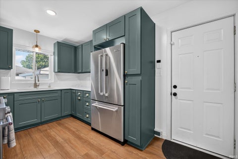 Tiny photo for 630 Northwood Drive, South Bend, IN 46617 (MLS # 202642090)