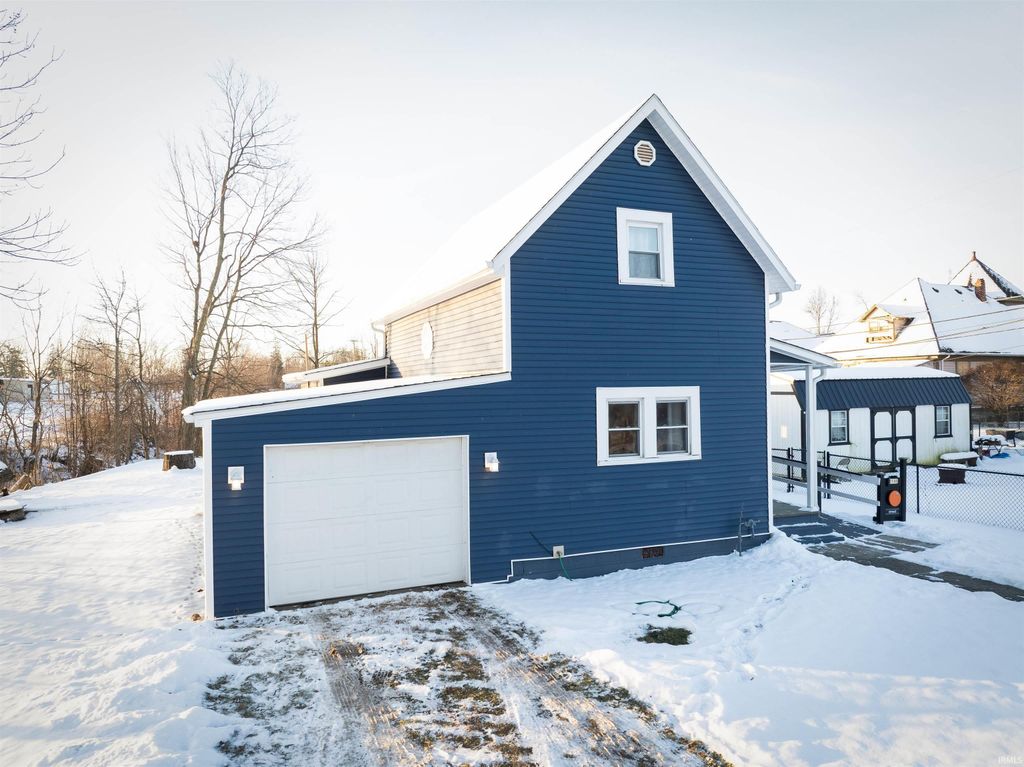 Photo of 114 E Orange Street, Winchester, IN 47394 (MLS # 202549112)