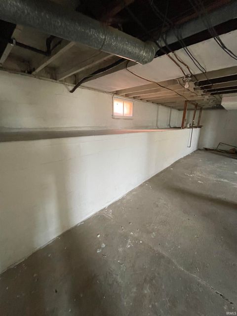 Tiny photo for 1735 S Buckeye Street, Kokomo, IN 46902 (MLS # 202546318)