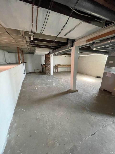 Tiny photo for 1735 S Buckeye Street, Kokomo, IN 46902 (MLS # 202546318)