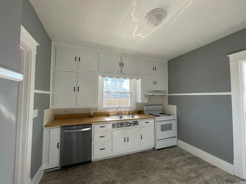 Tiny photo for 1735 S Buckeye Street, Kokomo, IN 46902 (MLS # 202546318)