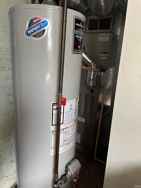 Tiny photo for 1735 S Buckeye Street, Kokomo, IN 46902 (MLS # 202546318)