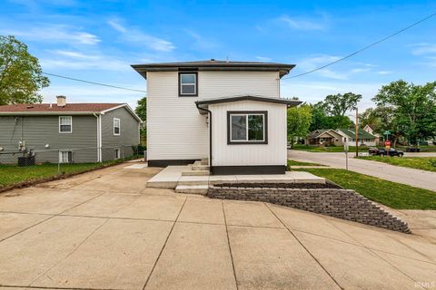 Tiny photo for 601 Howard Street, South Bend, IN 46617 (MLS # 202618421)
