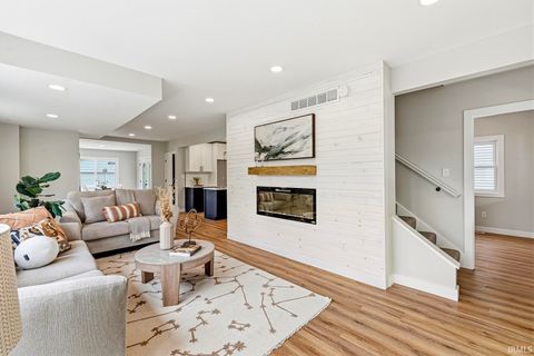 Tiny photo for 601 Howard Street, South Bend, IN 46617 (MLS # 202618421)