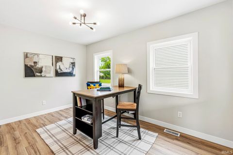 Tiny photo for 601 Howard Street, South Bend, IN 46617 (MLS # 202618421)