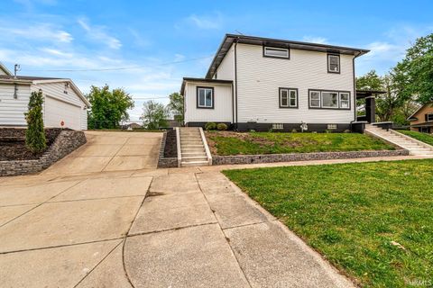 Tiny photo for 601 Howard Street, South Bend, IN 46617 (MLS # 202618421)