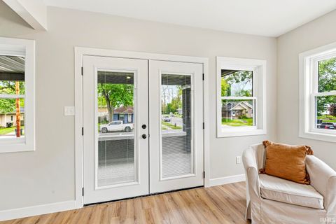Tiny photo for 601 Howard Street, South Bend, IN 46617 (MLS # 202618421)