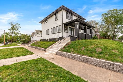 Tiny photo for 601 Howard Street, South Bend, IN 46617 (MLS # 202618421)
