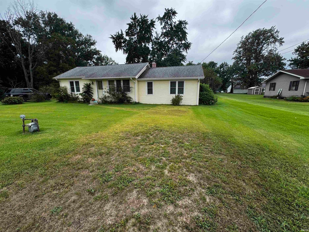 Photo of 2 13Th Street, Linton, IN 47441 (MLS # 202633563)