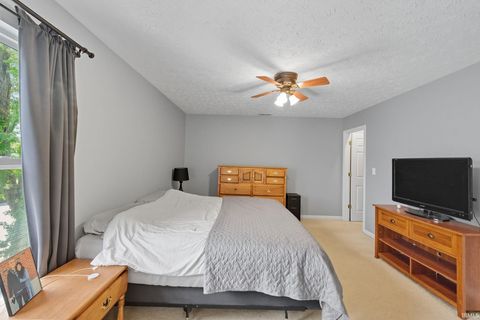 Tiny photo for 1501 Franklin Street, Lafayette, IN 47905 (MLS # 202540266)