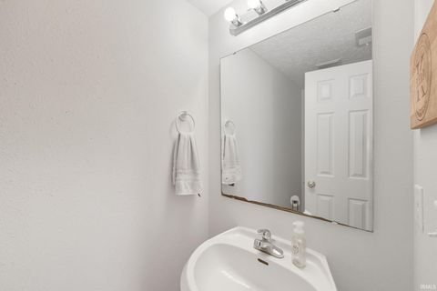 Tiny photo for 1501 Franklin Street, Lafayette, IN 47905 (MLS # 202540266)