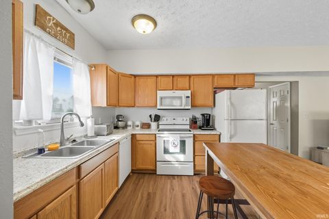 Tiny photo for 1501 Franklin Street, Lafayette, IN 47905 (MLS # 202540266)