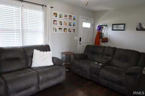 Tiny photo for 453 Sunset Drive, Mount Vernon, IN 47620 (MLS # 202622410)