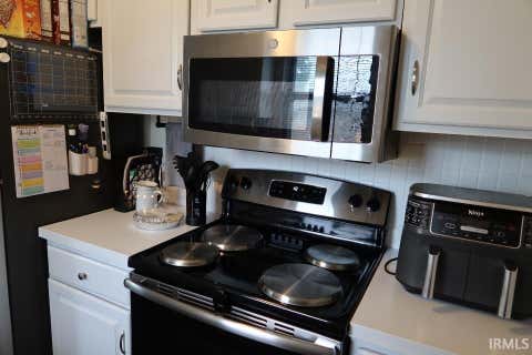 Tiny photo for 453 Sunset Drive, Mount Vernon, IN 47620 (MLS # 202622410)