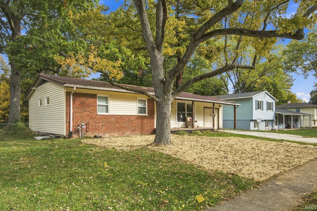 Photo of 218 Myrtle Drive, West Lafayette, IN 47906 (MLS # 202642611)