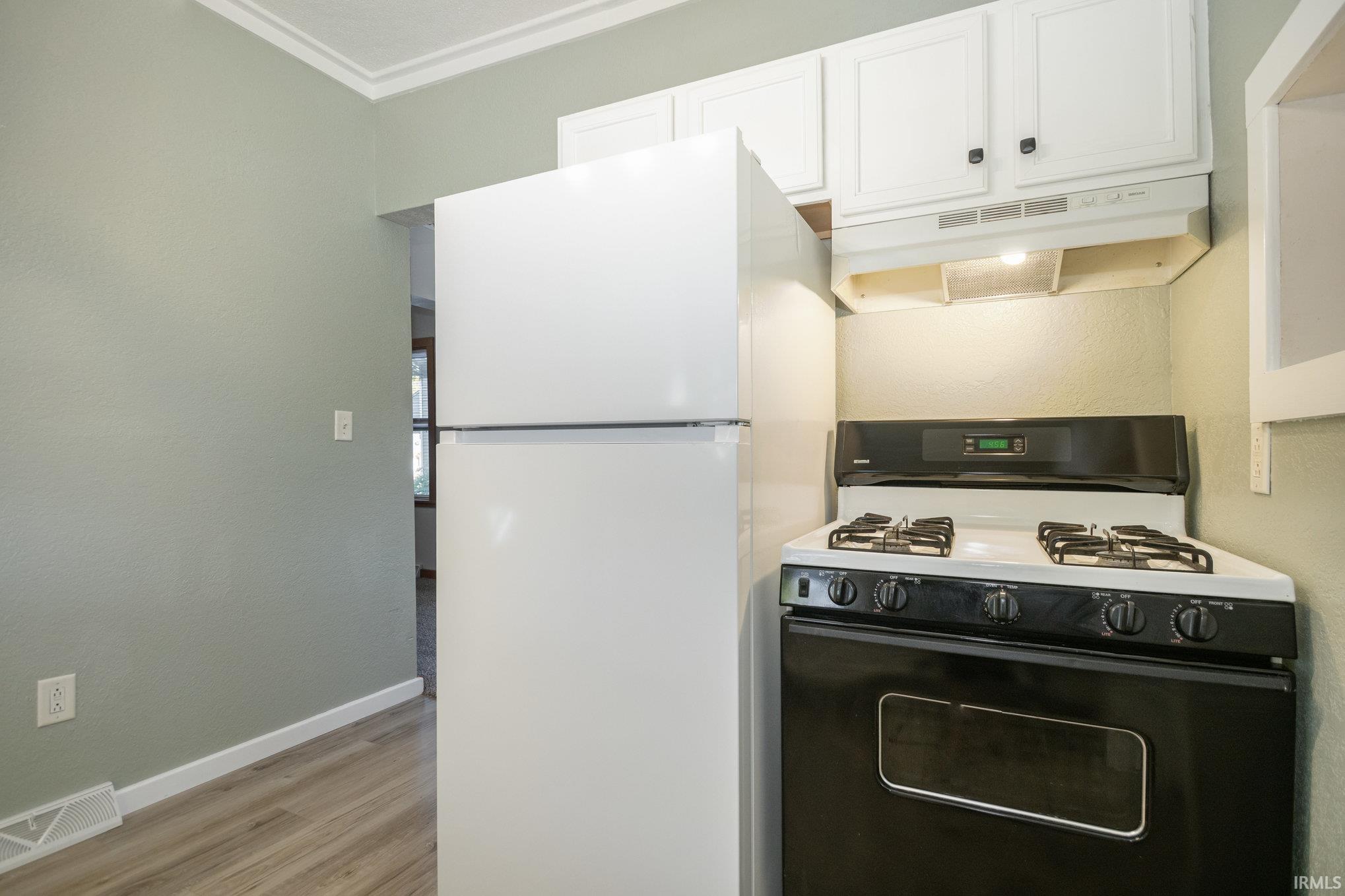 Goshen, Indiana 46528, United States, 2 Bedrooms Bedrooms, ,1 BathroomBathrooms,Residential,Active,219640