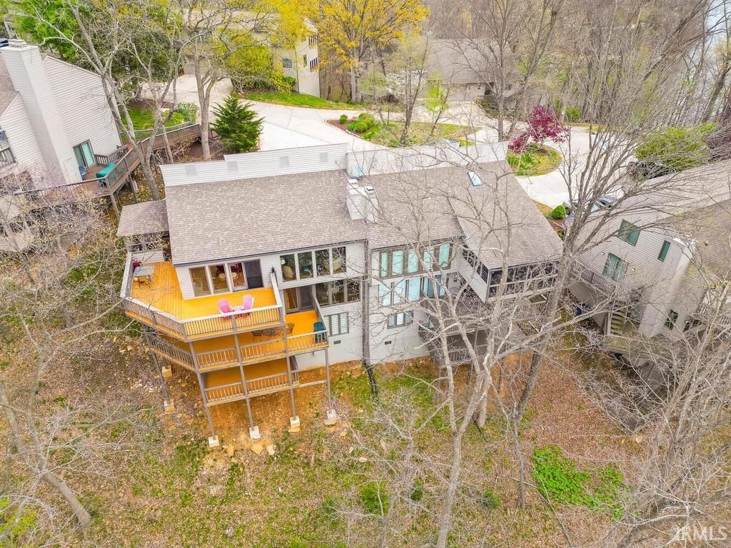 Photo of 2060 E Waters Edge Drive #18, Bloomington, IN 47401 (MLS # 202613466)