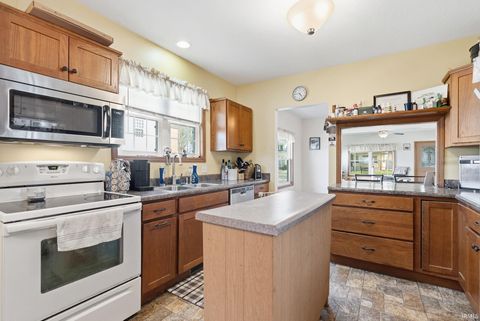 Tiny photo for 211 W Oak Street, Butler, IN 46721 (MLS # 202613788)