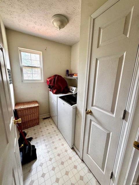 Tiny photo for 1213 W Woodhill Drive, Bloomington, IN 47403 (MLS # 202635244)