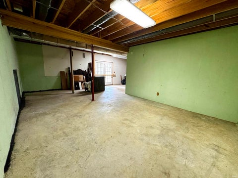 Tiny photo for 1213 W Woodhill Drive, Bloomington, IN 47403 (MLS # 202635244)