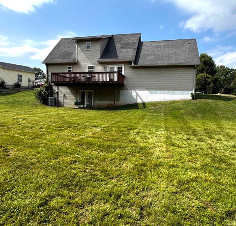 Tiny photo for 1213 W Woodhill Drive, Bloomington, IN 47403 (MLS # 202635244)