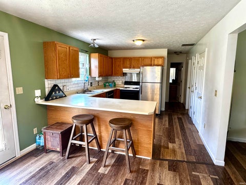Tiny photo for 1213 W Woodhill Drive, Bloomington, IN 47403 (MLS # 202635244)