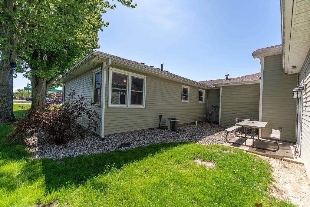Photo of 102 N Park Drive, Columbia City, IN 46725 (MLS # 202631781)