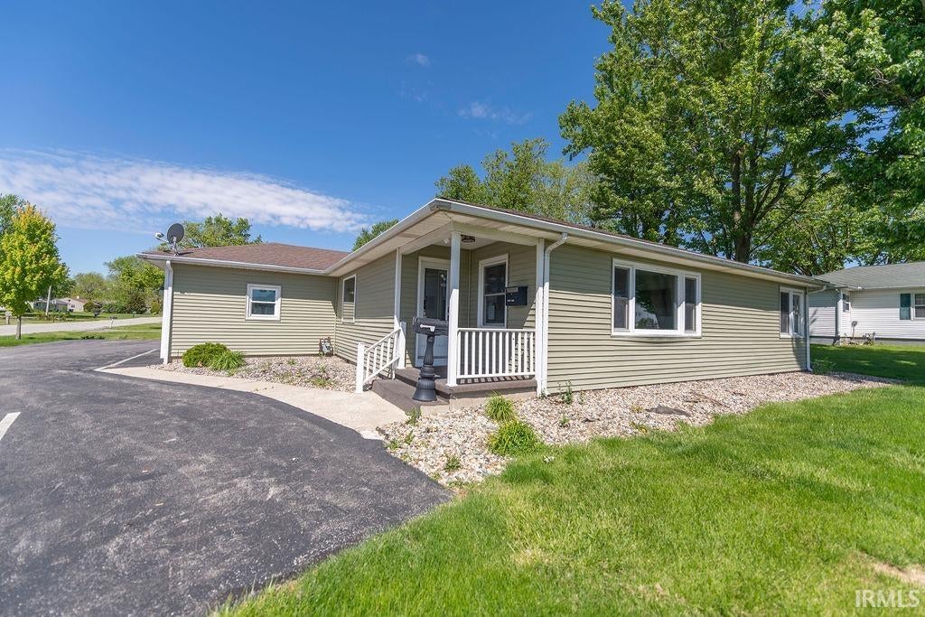Photo of 102 N Park Drive, Columbia City, IN 46725 (MLS # 202631781)