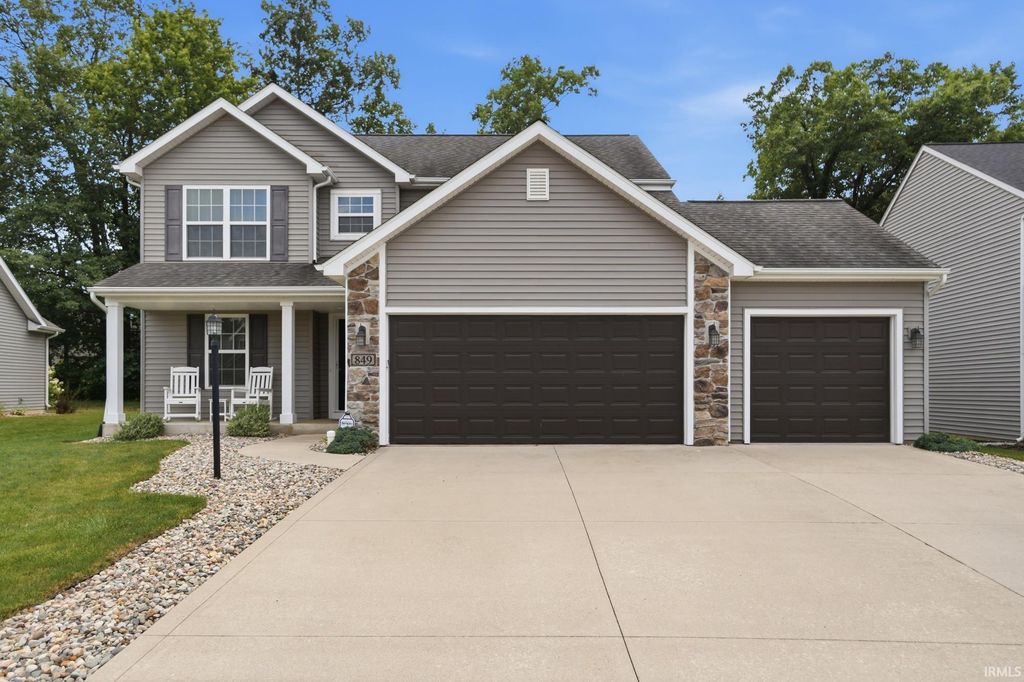 Photo of 849 Crimson Cove, Fort Wayne, IN 46845 (MLS # 202628091)