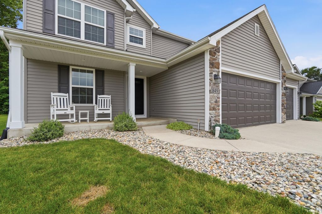 Photo of 849 Crimson Cove, Fort Wayne, IN 46845 (MLS # 202628091)