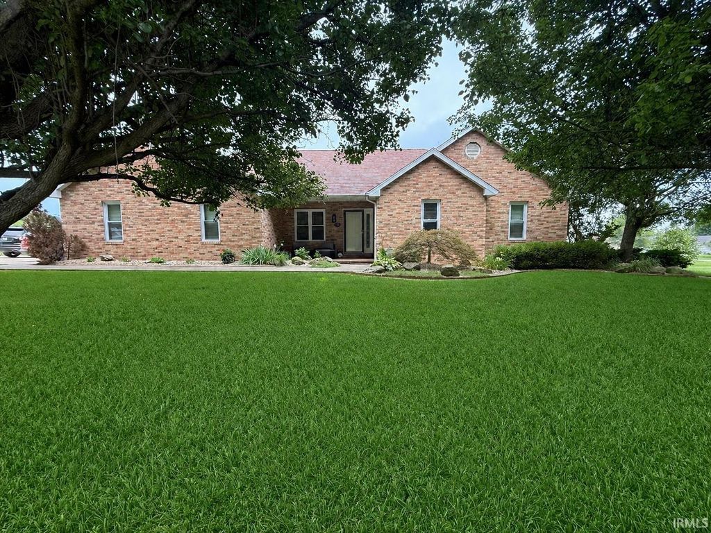 Photo of 4 White Ridge Court, Washington, IN 47501 (MLS # 202626628)