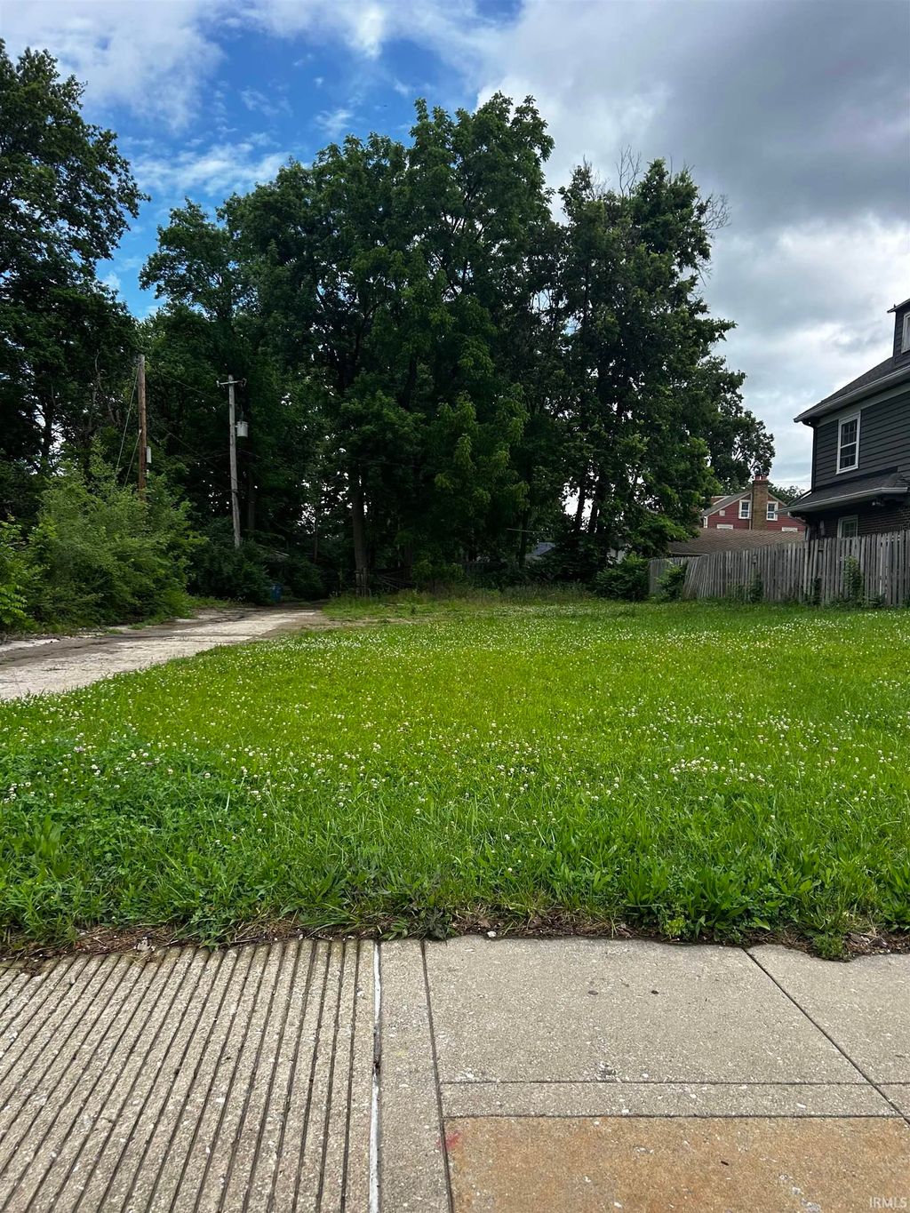 Photo of 824 E 38th Street, Indianapolis, IN 46205 (MLS # 202626518)