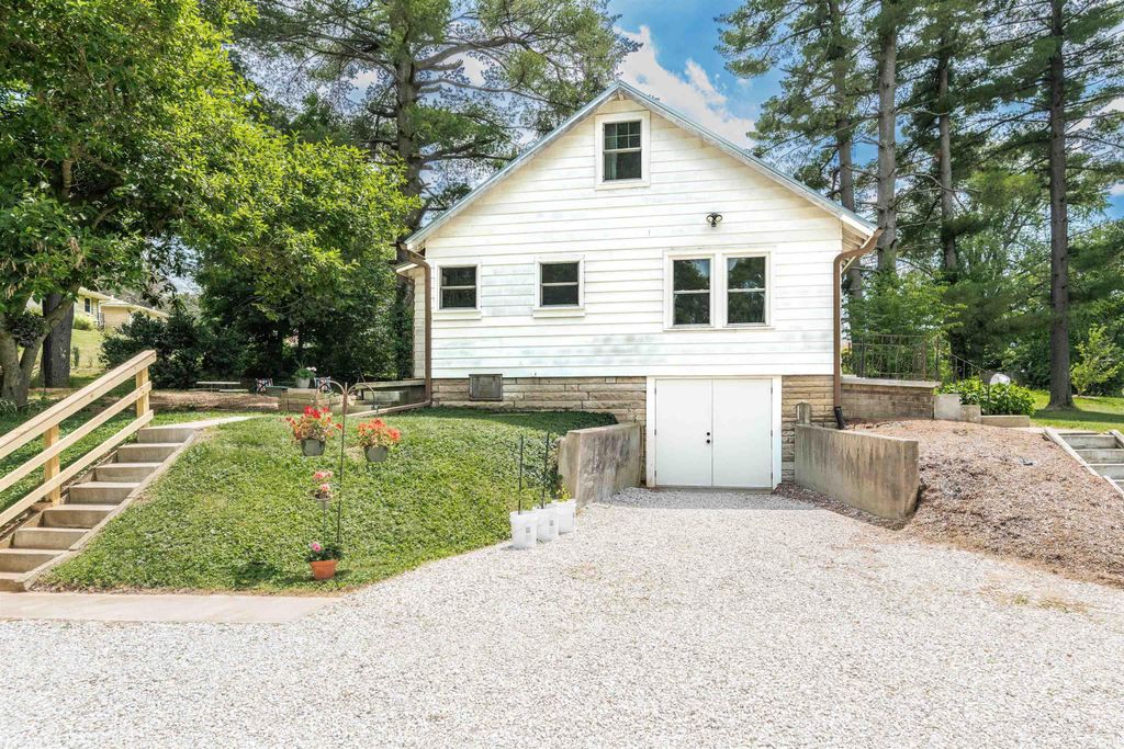 Photo of 6499 S Old State Road 37, Bloomington, IN 47401 (MLS # 202622160)