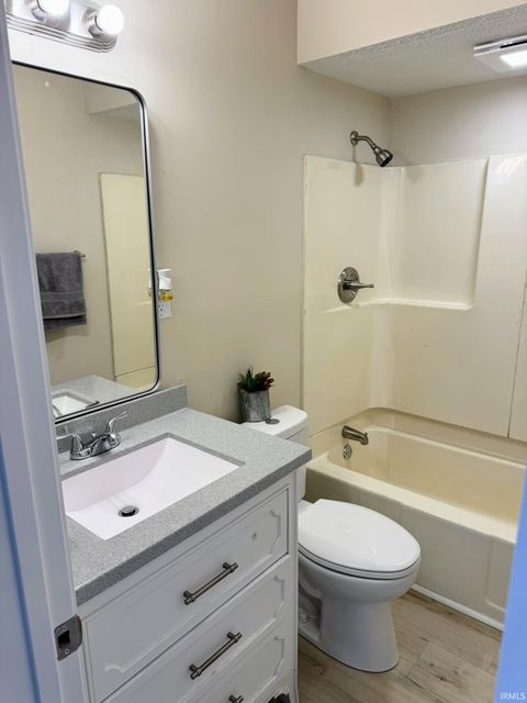 Tiny photo for 2208 Margybeth Avenue, Evansville, IN 47714 (MLS # 202624665)