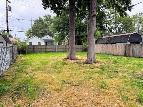 Tiny photo for 2208 Margybeth Avenue, Evansville, IN 47714 (MLS # 202624665)