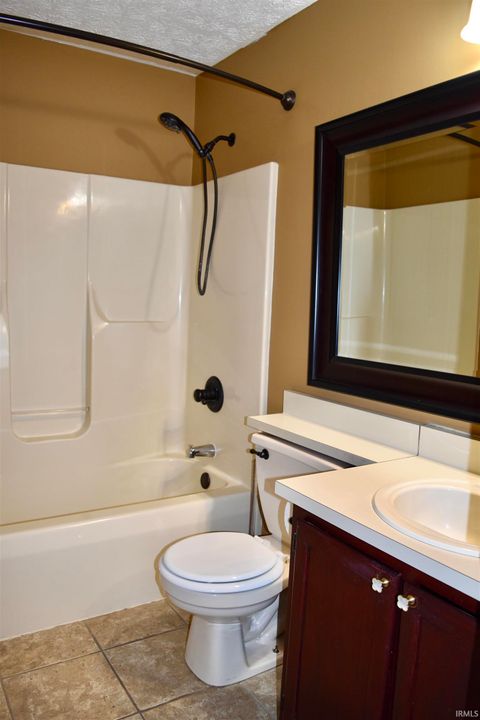 Tiny photo for 425 Hummingbird Drive, Greentown, IN 46936 (MLS # 202619488)
