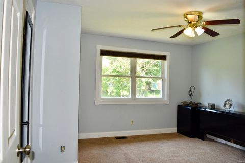 Tiny photo for 425 Hummingbird Drive, Greentown, IN 46936 (MLS # 202619488)