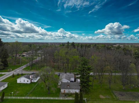 Tiny photo for 15477 W 160 N., Medaryville, IN 47957 (MLS # 202613641)