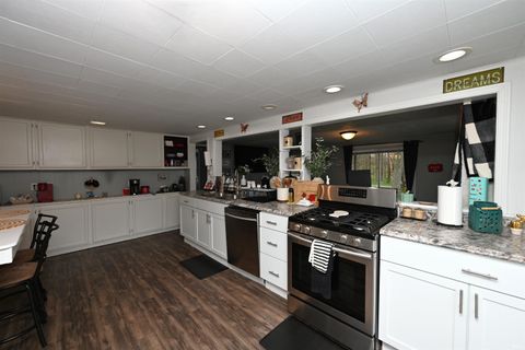 Tiny photo for 15477 W 160 N., Medaryville, IN 47957 (MLS # 202613641)