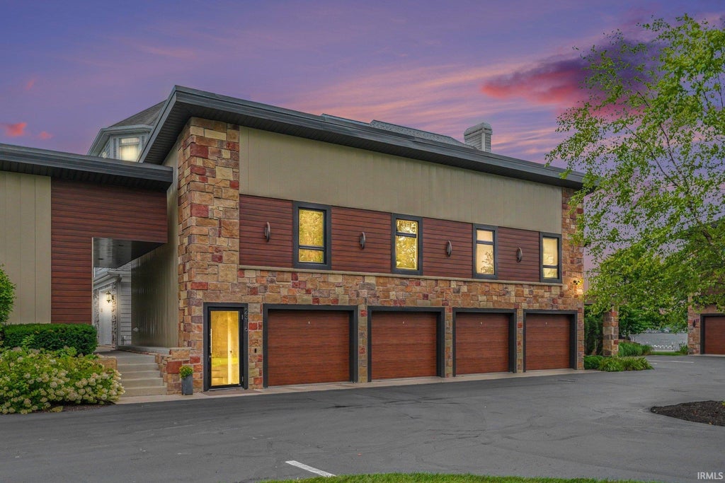 Photo of 2316 E Winona Avenue, Winona Lake, IN 46590 (MLS # 202633828)