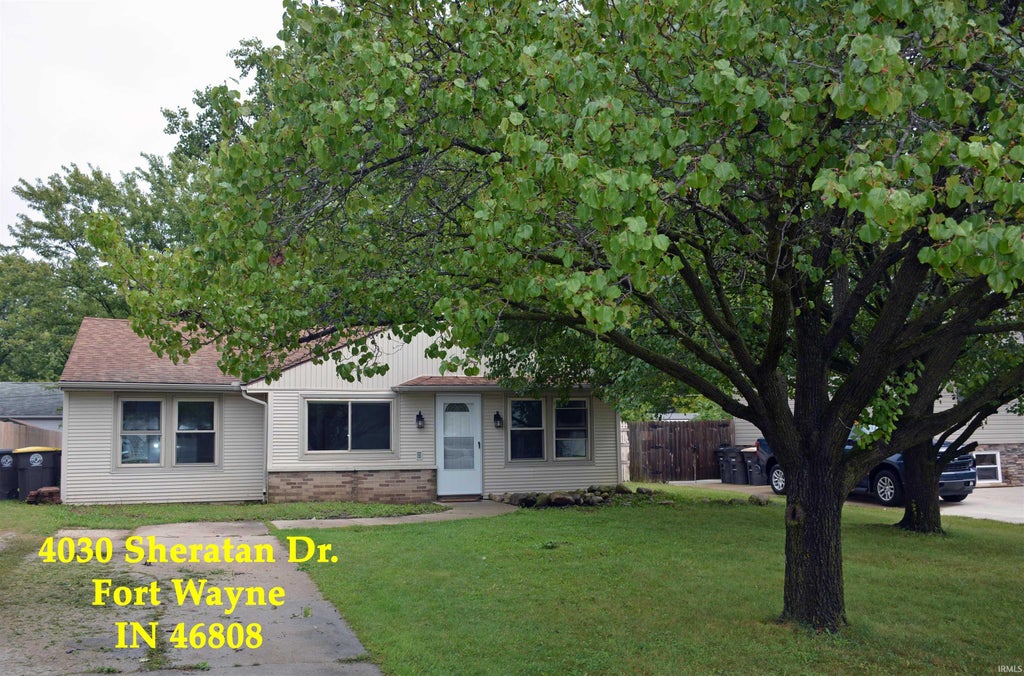 Photo of 4030 Sheratan Drive, Fort Wayne, IN 46808 (MLS # 202639033)