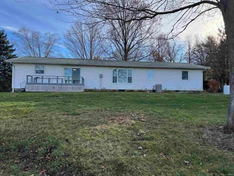 Tiny photo for 2418 E 550 North Road, Rochester, IN 46975 (MLS # 202636442)