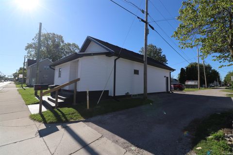 Tiny photo for 309 W Kyger Street, Frankfort, IN 46041 (MLS # 202618459)