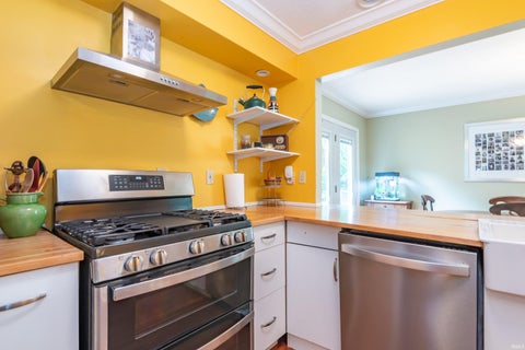 Tiny photo for 420 N Oak Street, Bloomington, IN 47404 (MLS # 202627774)