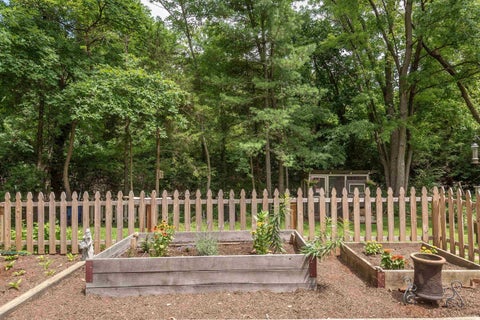Tiny photo for 420 N Oak Street, Bloomington, IN 47404 (MLS # 202627774)