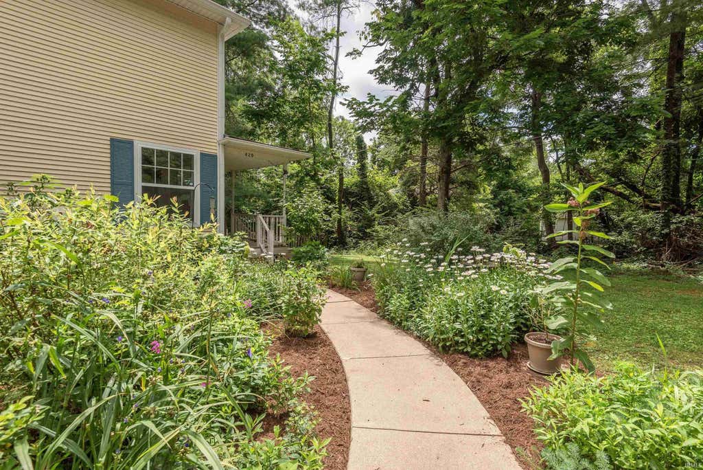 Photo of 420 N Oak Street, Bloomington, IN 47404 (MLS # 202627774)