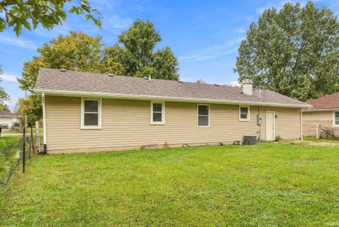 Tiny photo for 3318 N Virginia Avenue, Muncie, IN 47304 (MLS # 202643602)