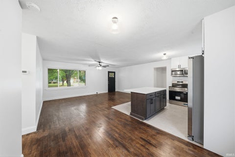 Tiny photo for 3318 N Virginia Avenue, Muncie, IN 47304 (MLS # 202643602)