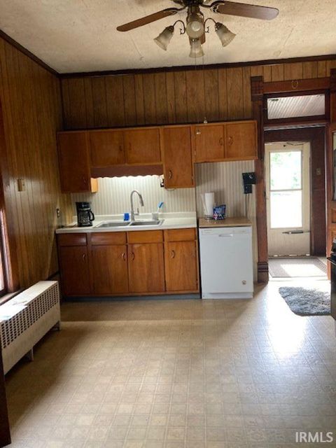 Tiny photo for 108 N Cicott Street, Logansport, IN 46947 (MLS # 202526481)