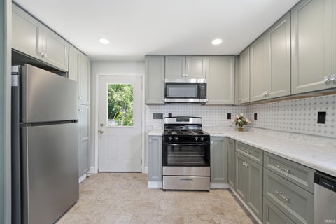 Tiny photo for 712 N Lindsay Street, Kokomo, IN 46901 (MLS # 202626851)